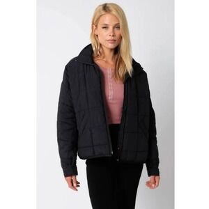Olivaceous Quilted Everyday Jacket Black Round Neck Zip Front Women's Size S NWT